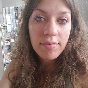 Meet your Posher, Maya